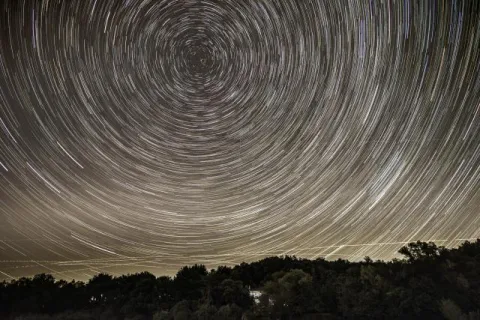 Startrails über dem Hanfbachtal