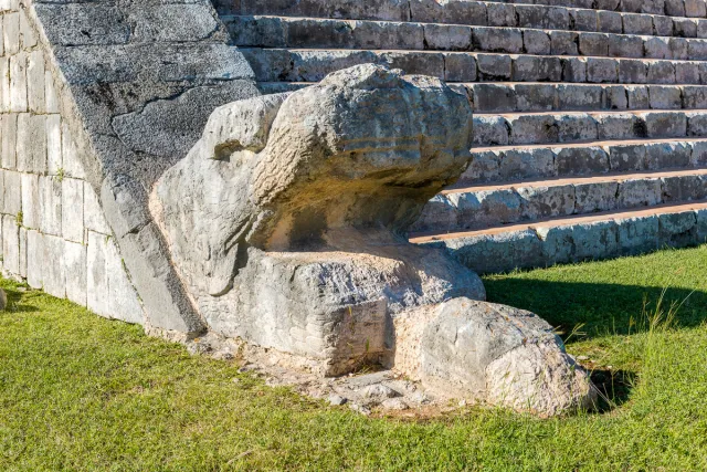 Quetzalcoatl oder Kukulkan, "Die gefiederte Schlange"