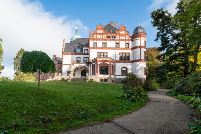 Wiligrad Castle on Lake Schwerin