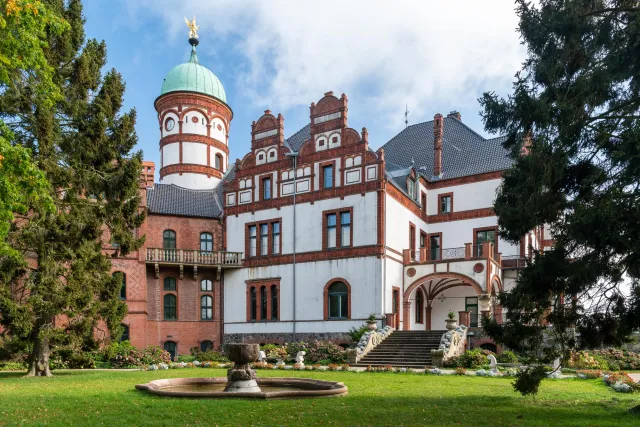 Wiligrad Castle on Lake Schwerin