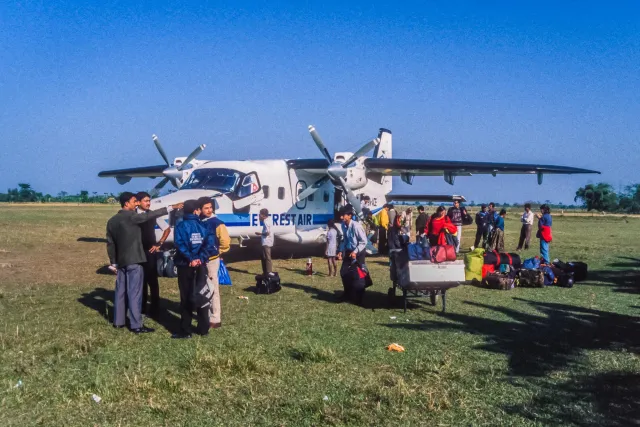 Arrival in Bhadrapur in Nepal and onward journey with land rovers to Darjeeling 