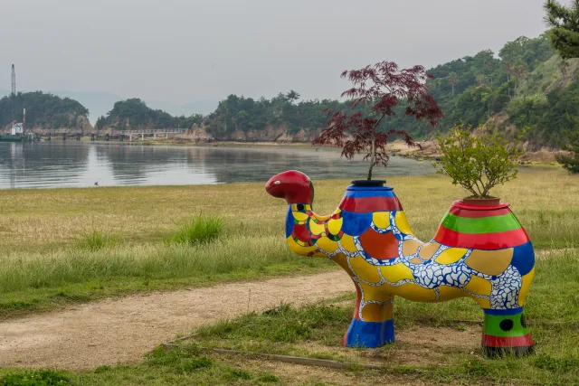 Kunst nahe dem Gotanji Beach im Benesse Park