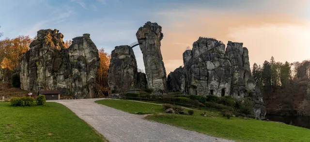 Zwischen den Externsteinen