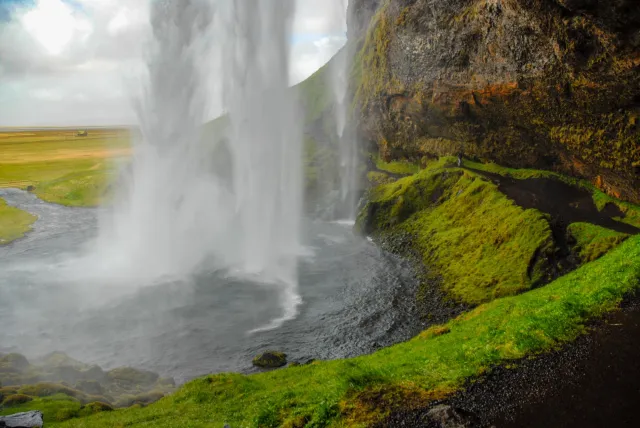 NFT 042: Der Seljalandfoss auf Island